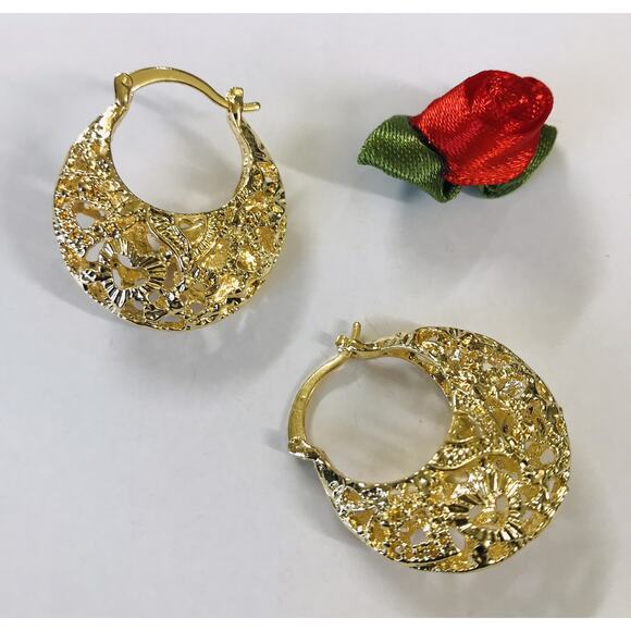 18K Gold Filled SMALL Oro Laminado Elegant Round Basket Hoop Click Top Earrings - Picture 1 of 4